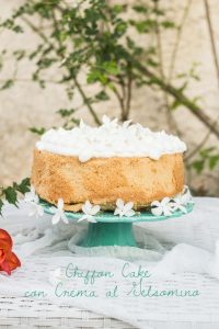 Chiffon Cake senza glutine con crema al gelsomino