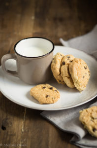Biscotti con gocce di cioccolato senza glutine - Cardamomo & co